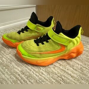 NIKE GIANNIS IMMORTALITY Yellow and Orange Little Boys Sneakers Sz 13